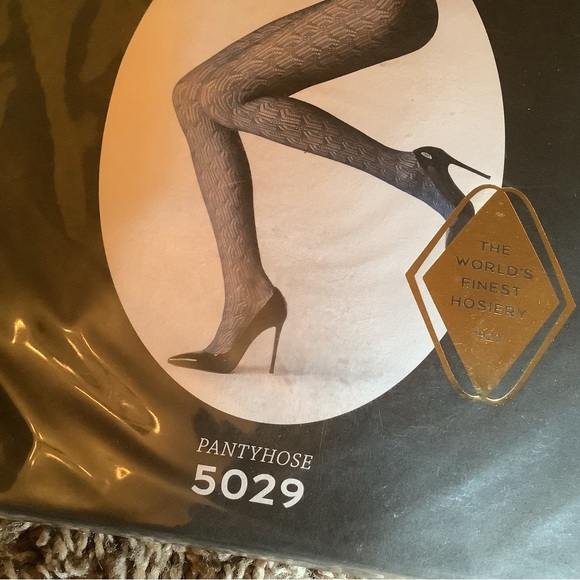 Fogal Caren fine knitted net pantyhose, style 5029, color noir (black), size: S - Picture 2 of 11